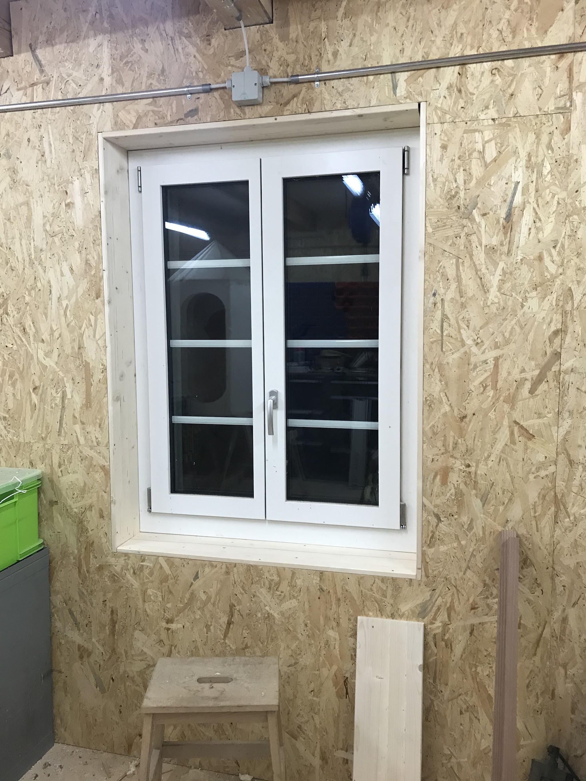 Fenstermontage in der eigenen Werkstatt in Stilli